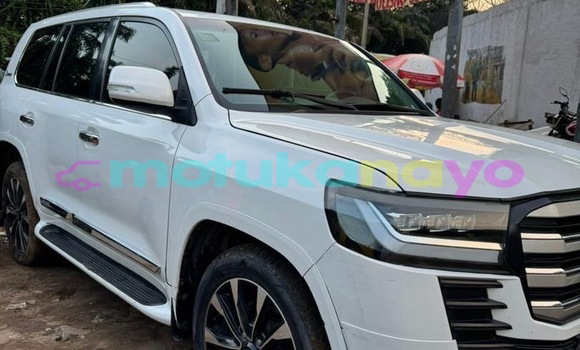 Acheter Neuf Voiture Toyota Land Cruiser Blanc à Kinshasa, Kinshasa Acheter Neuf Voiture Toyota Land Cruiser Blanc à Kinshasa, Kinshasa