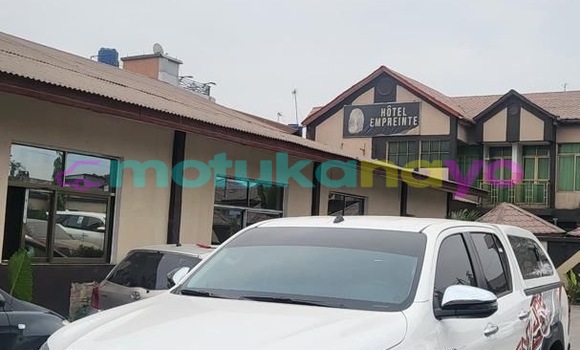 Acheter Occasion Voiture Toyota Hilux Gris à Kinshasa, Kinshasa Acheter Occasion Voiture Toyota Hilux Gris à Kinshasa, Kinshasa