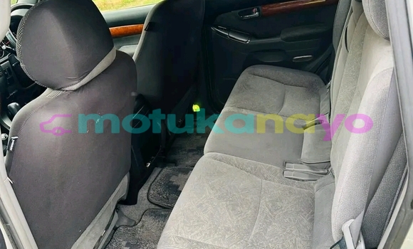 Acheter Neuf Voiture Toyota Prado Gris à Lubumbashi, Katanga Acheter Neuf Voiture Toyota Prado Gris à Lubumbashi, Katanga