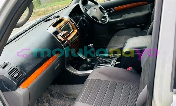 Acheter Neuf Voiture Toyota Prado Gris à Lubumbashi, Katanga Acheter Neuf Voiture Toyota Prado Gris à Lubumbashi, Katanga
