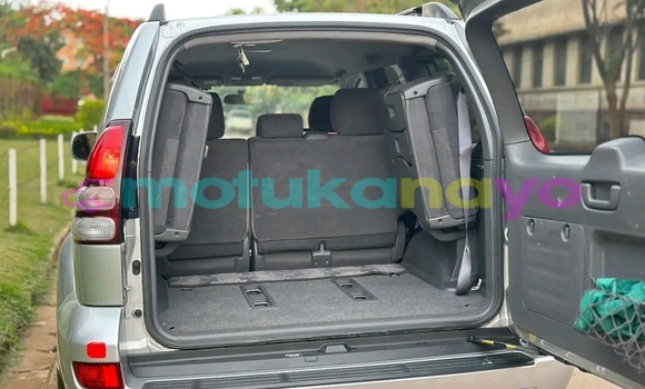 Acheter Neuf Voiture Toyota Prado Gris à Lubumbashi, Katanga Acheter Neuf Voiture Toyota Prado Gris à Lubumbashi, Katanga