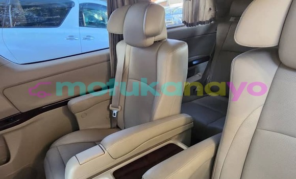 Acheter Neuf Voiture Toyota Alphard Gris à Lubumbashi, Katanga Acheter Neuf Voiture Toyota Alphard Gris à Lubumbashi, Katanga