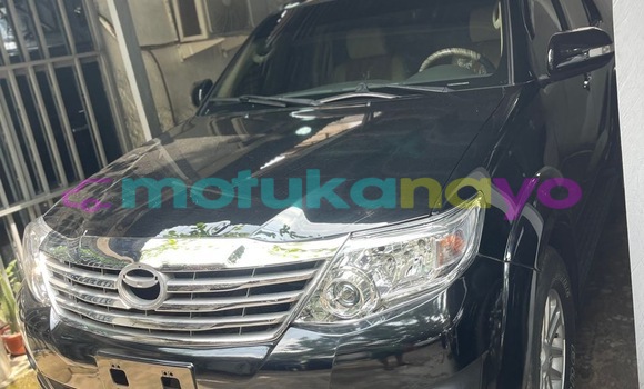 Acheter Occasion Voiture Toyota Fortuner Noir à Kinshasa, Kinshasa Acheter Occasion Voiture Toyota Fortuner Noir à Kinshasa, Kinshasa