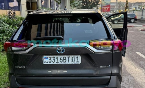 Acheter Occasion Voiture Toyota RAV 4 Bleu à Kinshasa, Kinshasa Acheter Occasion Voiture Toyota RAV 4 Bleu à Kinshasa, Kinshasa