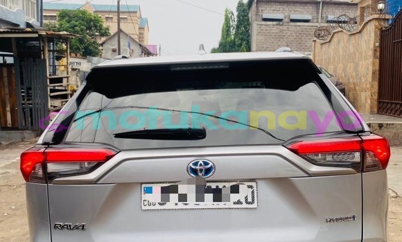 Buy Used Toyota RAV4 Silver Car in Kinshasa in Kinshasa Buy Used Toyota RAV4 Silver Car in Kinshasa in Kinshasa