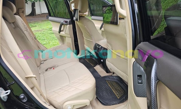 Acheter Neuf Voiture Toyota Prado Noir à Kinshasa, Kinshasa Acheter Neuf Voiture Toyota Prado Noir à Kinshasa, Kinshasa