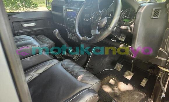 Buy Used Land Rover Defender Silver Car in Kinshasa in Kinshasa Buy Used Land Rover Defender Silver Car in Kinshasa in Kinshasa