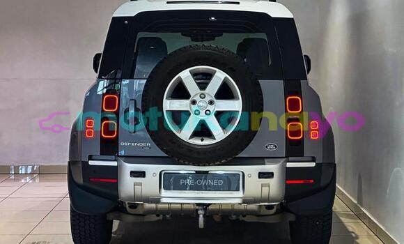 Buy Used Land Rover Defender Silver Car in Kinshasa in Kinshasa Buy Used Land Rover Defender Silver Car in Kinshasa in Kinshasa