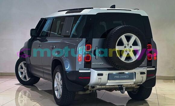 Buy Used Land Rover Defender Silver Car in Kinshasa in Kinshasa Buy Used Land Rover Defender Silver Car in Kinshasa in Kinshasa