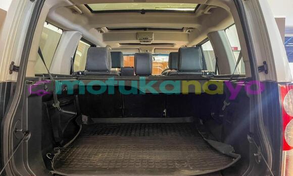 Buy Used Land Rover Discovery White Car in Kinshasa in Kinshasa Buy Used Land Rover Discovery White Car in Kinshasa in Kinshasa