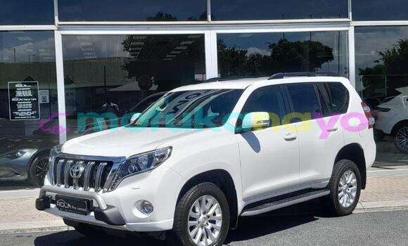 Buy Used Toyota Land Cruiser Prado White Car in Kinshasa in Kinshasa Buy Used Toyota Land Cruiser Prado White Car in Kinshasa in Kinshasa