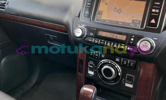 Buy Used Toyota Land Cruiser Prado White Car in Kinshasa in Kinshasa Buy Used Toyota Land Cruiser Prado White Car in Kinshasa in Kinshasa