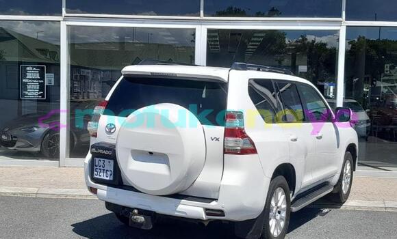 Buy Used Toyota Land Cruiser Prado White Car in Kinshasa in Kinshasa Buy Used Toyota Land Cruiser Prado White Car in Kinshasa in Kinshasa