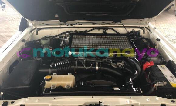 Buy Used Toyota Land Cruiser White Car in Kinshasa in Kinshasa Buy Used Toyota Land Cruiser White Car in Kinshasa in Kinshasa