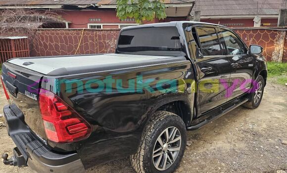 Acheter Occasion Voiture Toyota Hilux Noir à Kinshasa, Kinshasa Acheter Occasion Voiture Toyota Hilux Noir à Kinshasa, Kinshasa