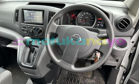 Buy Used Nissan NV200 White Car in Kinshasa in Kinshasa Buy Used Nissan NV200 White Car in Kinshasa in Kinshasa