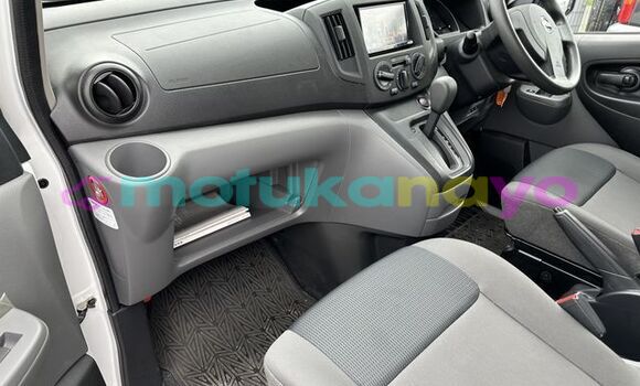 Buy Used Nissan NV200 White Car in Kinshasa in Kinshasa Buy Used Nissan NV200 White Car in Kinshasa in Kinshasa