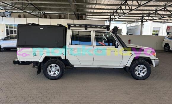 Buy Used Toyota Land Cruiser Other Car in Goma in Nord-Kivu Buy Used Toyota Land Cruiser Other Car in Goma in Nord-Kivu
