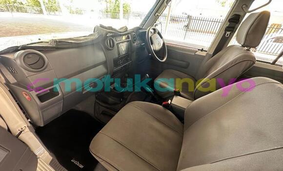 Buy Used Toyota Land Cruiser Other Car in Goma in Nord-Kivu Buy Used Toyota Land Cruiser Other Car in Goma in Nord-Kivu