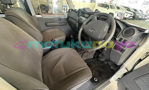 Buy Used Toyota Land Cruiser Other Car in Goma in Nord-Kivu Buy Used Toyota Land Cruiser Other Car in Goma in Nord-Kivu