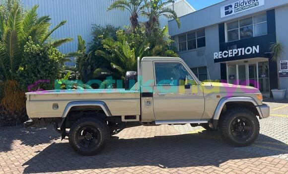 Buy Used Toyota Land Cruiser Other Car in Goma in Nord-Kivu Buy Used Toyota Land Cruiser Other Car in Goma in Nord-Kivu