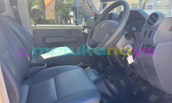 Buy Used Toyota Land Cruiser Other Car in Goma in Nord-Kivu Buy Used Toyota Land Cruiser Other Car in Goma in Nord-Kivu