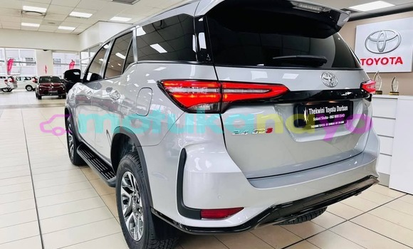 Buy Used Toyota Fortuner Silver Car in Goma in Nord-Kivu Buy Used Toyota Fortuner Silver Car in Goma in Nord-Kivu