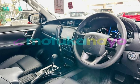 Buy Used Toyota Fortuner Silver Car in Goma in Nord-Kivu Buy Used Toyota Fortuner Silver Car in Goma in Nord-Kivu