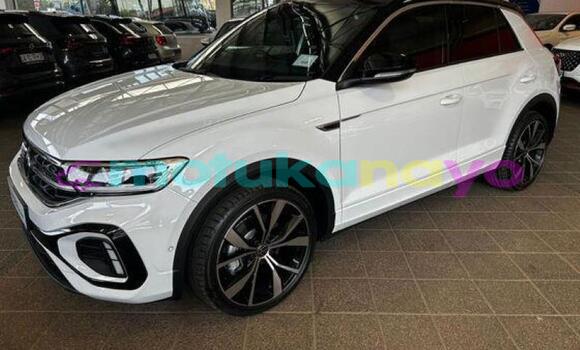 Buy Used Volkswagen T-Roc White Car in Kinshasa in Kinshasa Buy Used Volkswagen T-Roc White Car in Kinshasa in Kinshasa