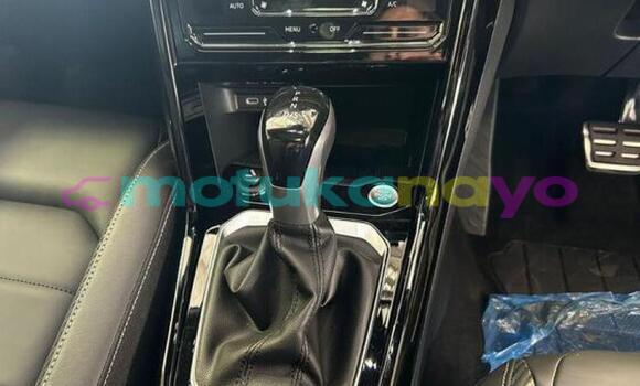 Buy Used Volkswagen T-Roc White Car in Kinshasa in Kinshasa Buy Used Volkswagen T-Roc White Car in Kinshasa in Kinshasa