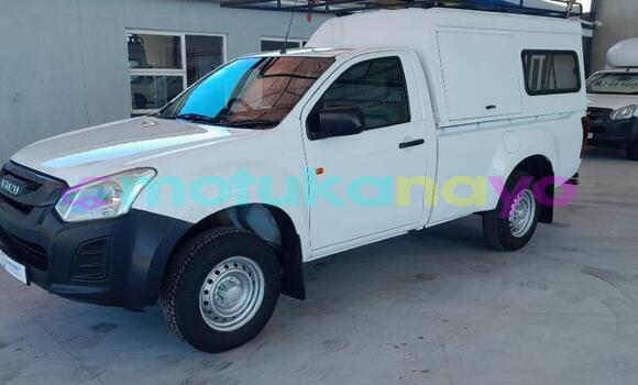 Buy Used Isuzu KB White Car in Kinshasa in Kinshasa Buy Used Isuzu KB White Car in Kinshasa in Kinshasa