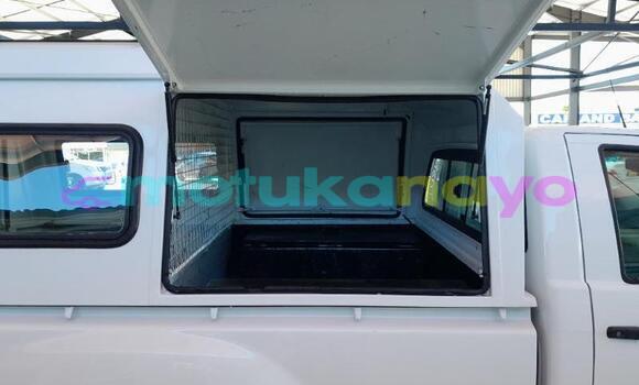Buy Used Isuzu KB White Car in Kinshasa in Kinshasa Buy Used Isuzu KB White Car in Kinshasa in Kinshasa