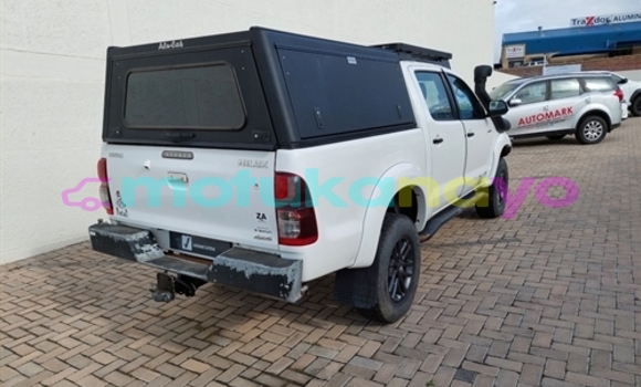Buy Used Toyota Hilux White Car in Kinshasa in Kinshasa Buy Used Toyota Hilux White Car in Kinshasa in Kinshasa