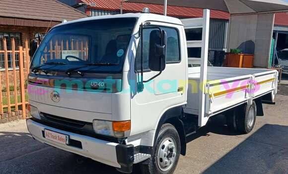 Acheter Occasion Utilitaire Nissan UD Blanc à Lubumbashi, Katanga