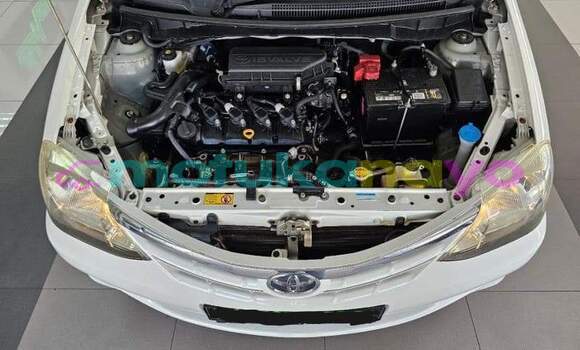 Buy Used Toyota Etios White Car in Kinshasa in Kinshasa Buy Used Toyota Etios White Car in Kinshasa in Kinshasa