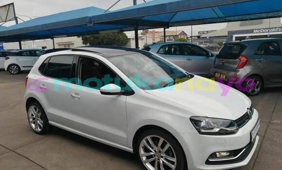 Buy Used Volkswagen Polo White Car in Kinshasa in Kinshasa Buy Used Volkswagen Polo White Car in Kinshasa in Kinshasa