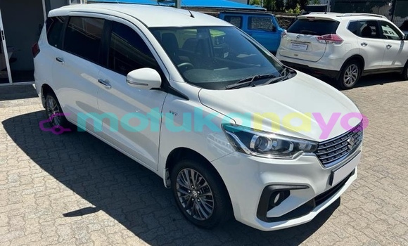 Buy Used Suzuki Ertiga White Car in Kinshasa in Kinshasa Buy Used Suzuki Ertiga White Car in Kinshasa in Kinshasa