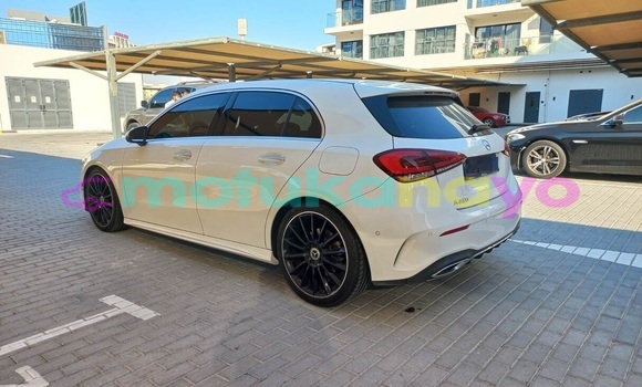 Buy Used Mercedes-Benz 190 SL White Car in Kinshasa in Kinshasa Buy Used Mercedes-Benz 190 SL White Car in Kinshasa in Kinshasa