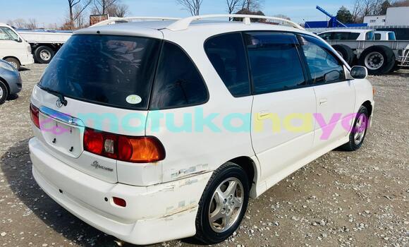 Buy Used Toyota Ipsum White Car in Kinshasa in Kinshasa Buy Used Toyota Ipsum White Car in Kinshasa in Kinshasa