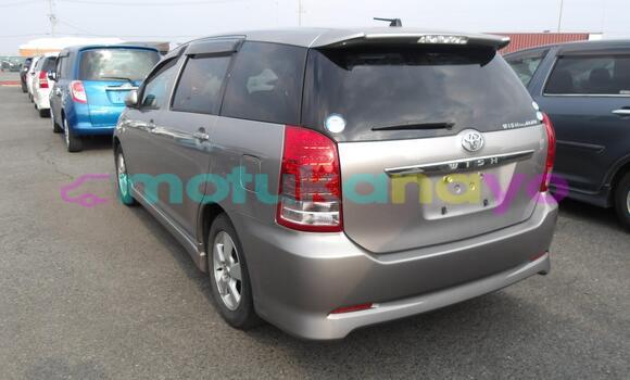 Buy Used Toyota Wish Silver Car in Kinshasa in Kinshasa Buy Used Toyota Wish Silver Car in Kinshasa in Kinshasa