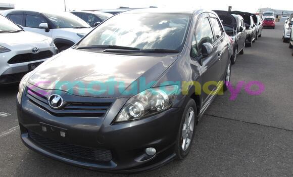 Buy Used Toyota Auris Silver Car in Kinshasa in Kinshasa Buy Used Toyota Auris Silver Car in Kinshasa in Kinshasa