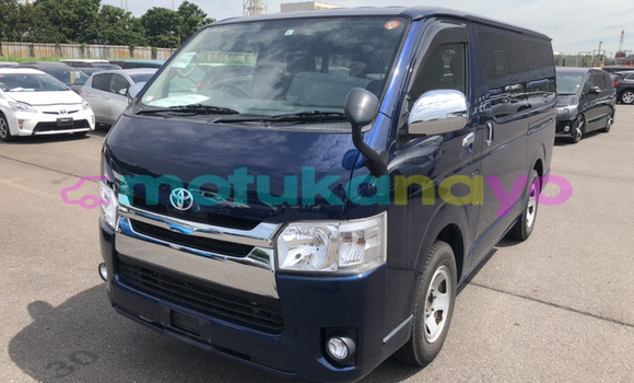 Buy Used Toyota Hiace Silver Car in Kinshasa in Kinshasa Buy Used Toyota Hiace Silver Car in Kinshasa in Kinshasa