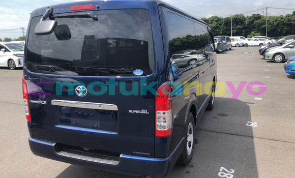 Buy Used Toyota Hiace Silver Car in Kinshasa in Kinshasa Buy Used Toyota Hiace Silver Car in Kinshasa in Kinshasa
