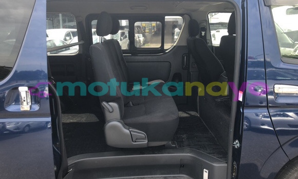 Buy Used Toyota Hiace Silver Car in Kinshasa in Kinshasa Buy Used Toyota Hiace Silver Car in Kinshasa in Kinshasa