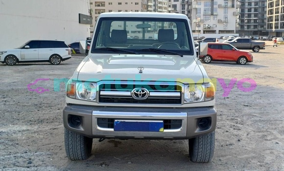 Buy Used Toyota Land Cruiser White Car in Kinshasa in Kinshasa Buy Used Toyota Land Cruiser White Car in Kinshasa in Kinshasa