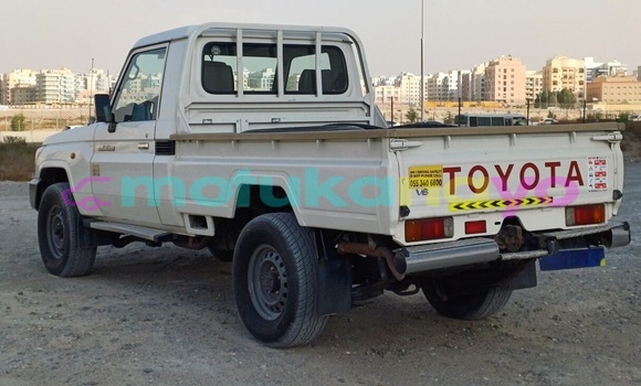Buy Used Toyota Land Cruiser White Car in Kinshasa in Kinshasa Buy Used Toyota Land Cruiser White Car in Kinshasa in Kinshasa