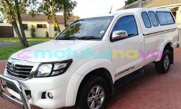 Buy Used Toyota Hilux White Car in Kinshasa in Kinshasa Buy Used Toyota Hilux White Car in Kinshasa in Kinshasa
