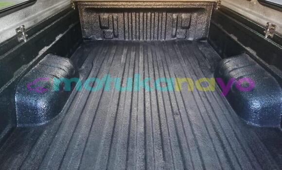 Buy Used Toyota Hilux White Car in Kinshasa in Kinshasa Buy Used Toyota Hilux White Car in Kinshasa in Kinshasa