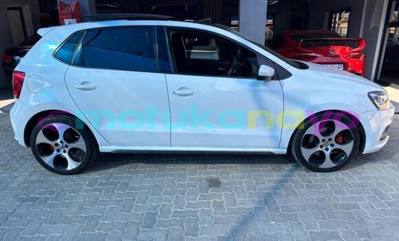 Buy Used Volkswagen Golf White Car in Kinshasa in Kinshasa Buy Used Volkswagen Golf White Car in Kinshasa in Kinshasa