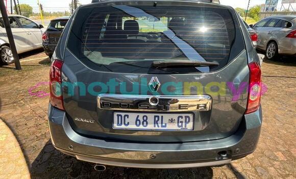 Buy Used Renault Duster Silver Car in Kinshasa in Kinshasa Buy Used Renault Duster Silver Car in Kinshasa in Kinshasa